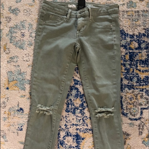 very cute green jeans!! - Picture 1 of 5